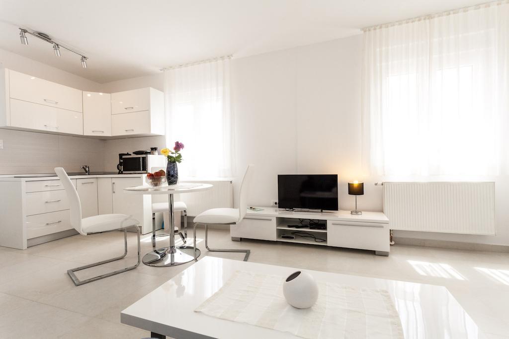Beach Apartments Rafael Zadar Bagian luar foto